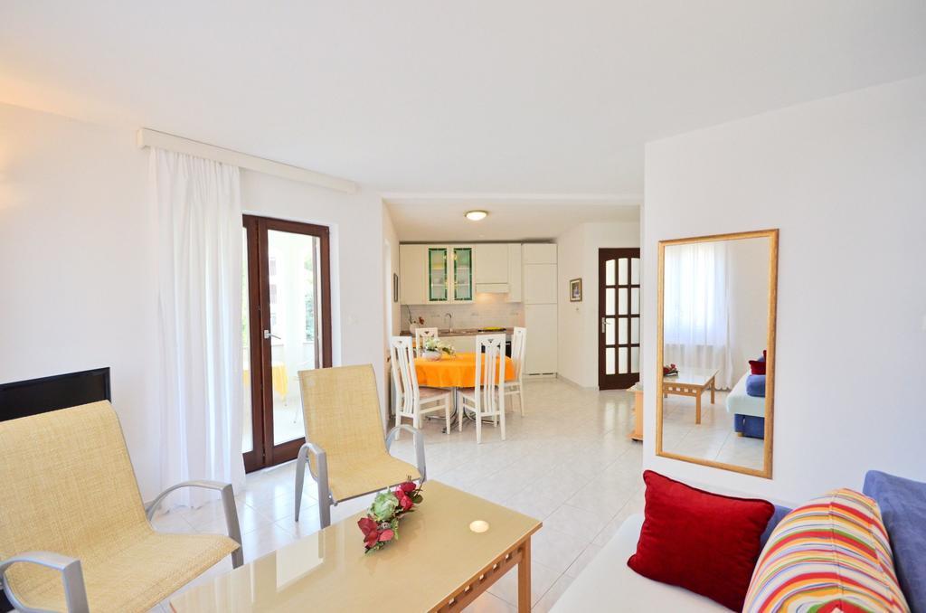 Apartments Gloria Врсар Экстерьер фото