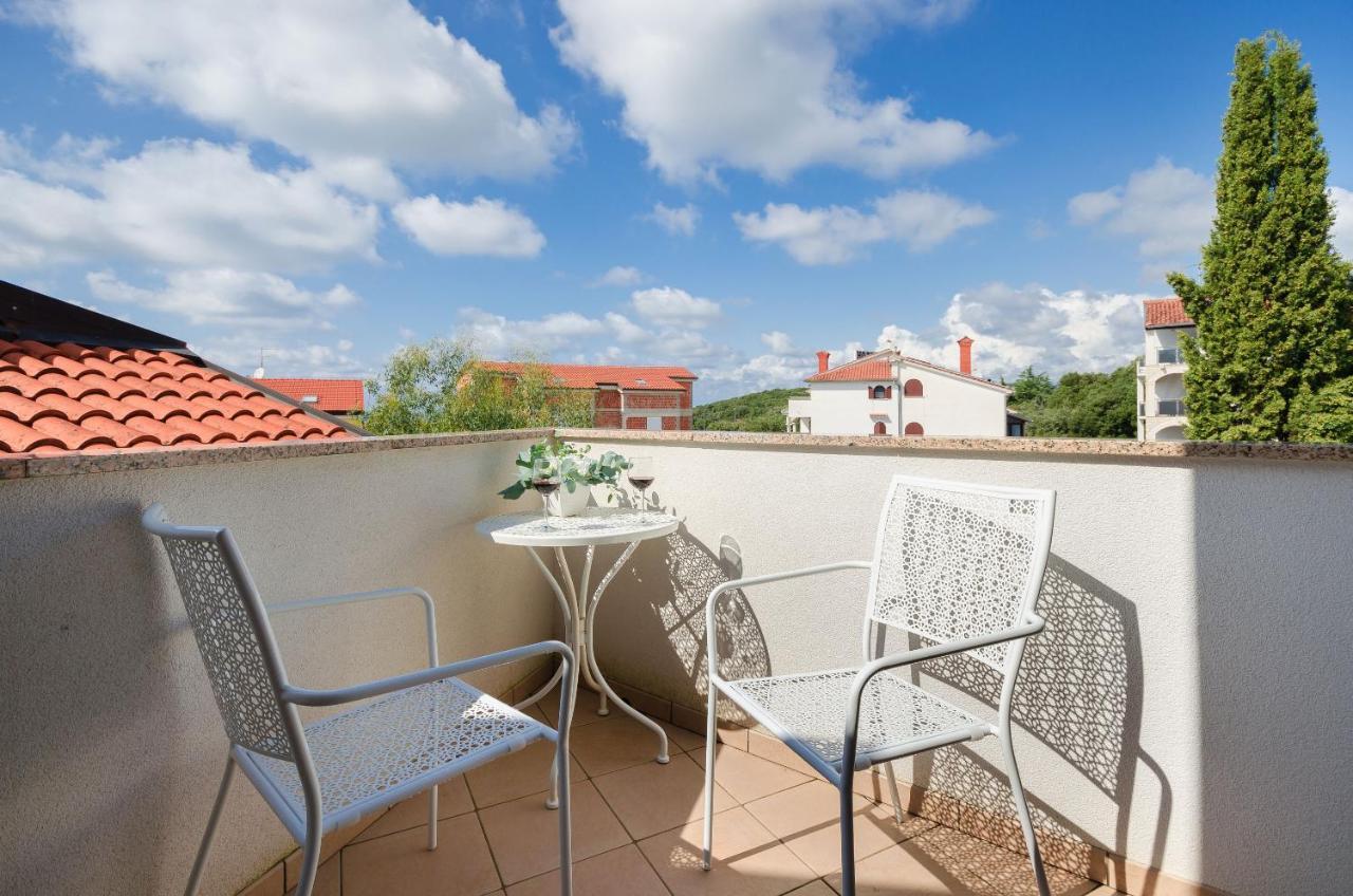 Apartments Gloria Врсар Экстерьер фото