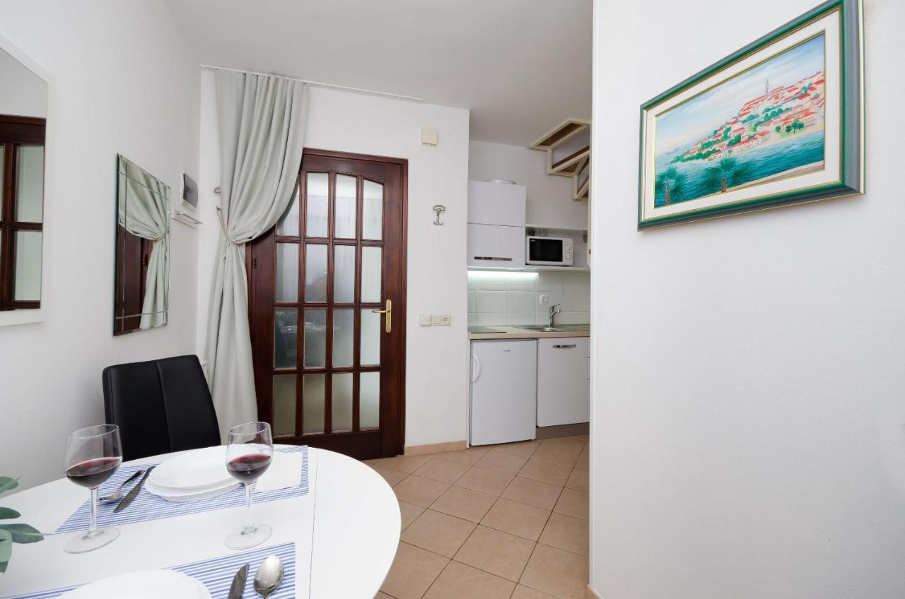 Apartments Gloria Врсар Экстерьер фото